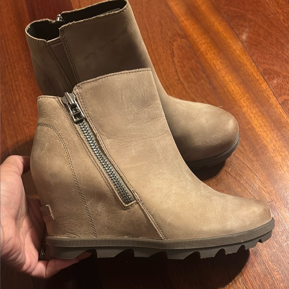 Sorel Joan of Arc/Tan Ankle Boots with Hidden Wedge and Rugged Sole